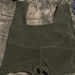 2 pairs of maternity leggings